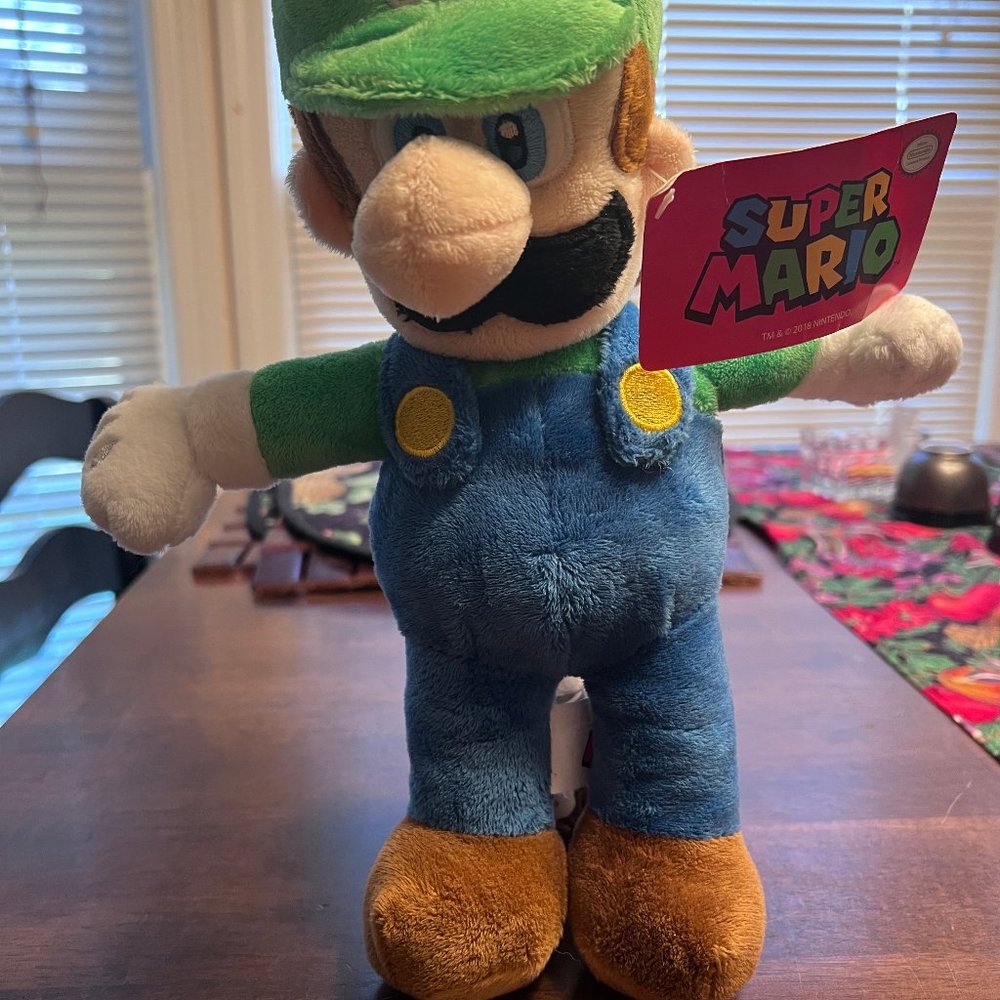 LUIGI Collectible 🎮 Super Mario Bros 🍄 2018 Super Soft Luigi 12" Plush nwt 👍 - Picture 3 of 4